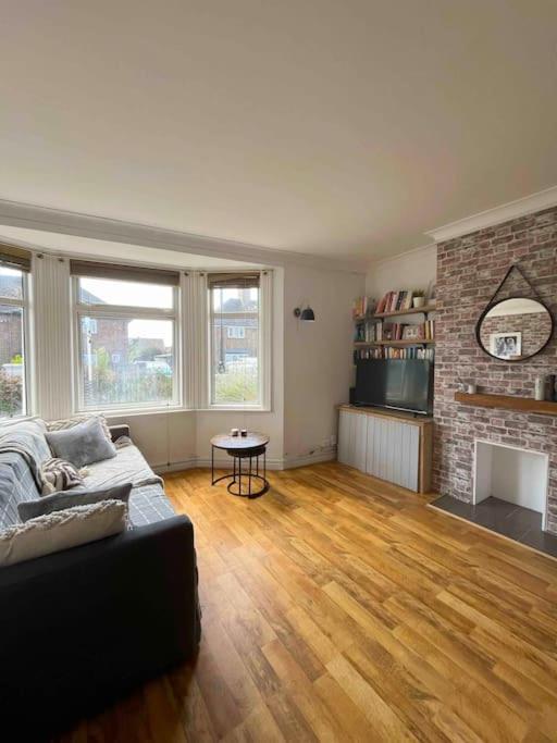 Apartamento Cosy Flat In Burgess Hill, Sussex Exterior foto